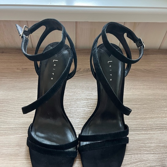 Leith Black Heels with Ankle Strap Detail - Picture 9 of 9